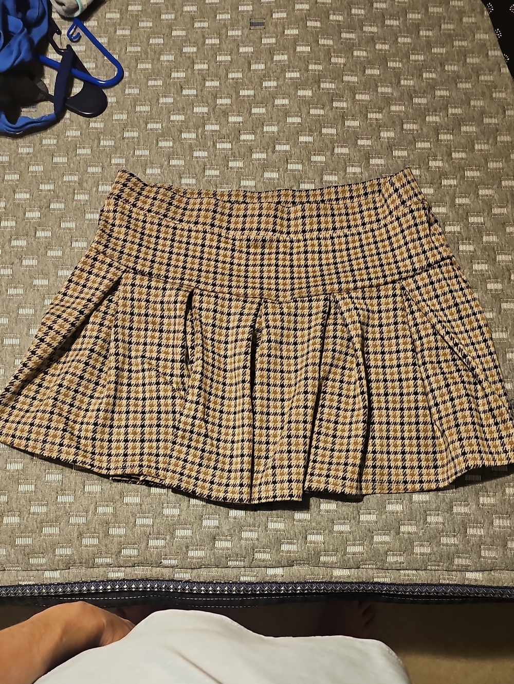 American Eagle Outfitters Pleated Skort in Brown Pattern Medium - Picture 2 of 5